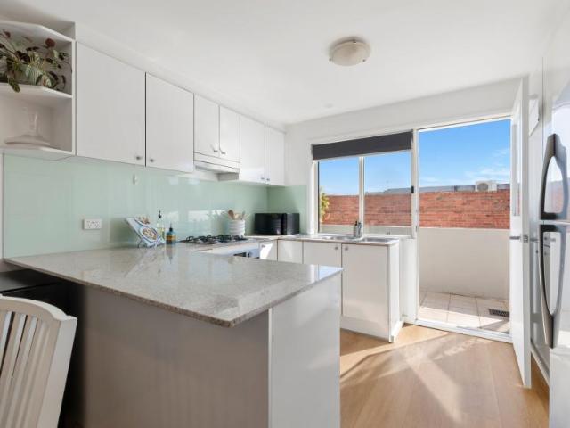 House for sale in Glen Huntly, Melbourne