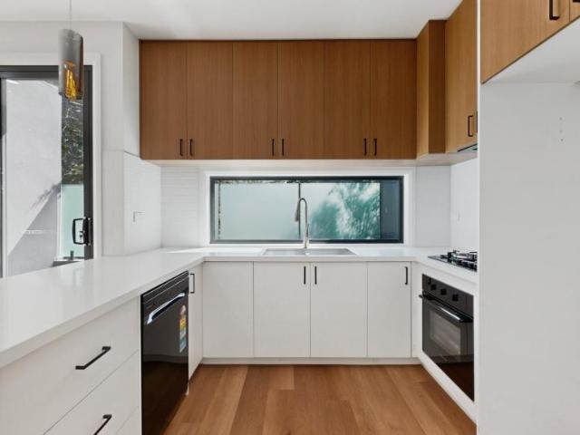 House for rent in Heidelberg West, Melbourne