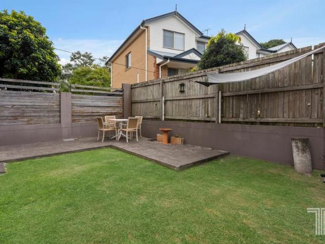 House for sale in Holland Park West, Greater Brisbane