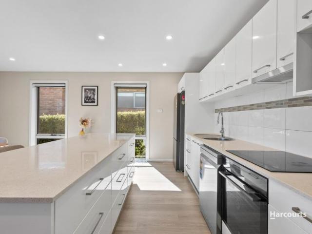 House for sale in Redwood Village, Hobart