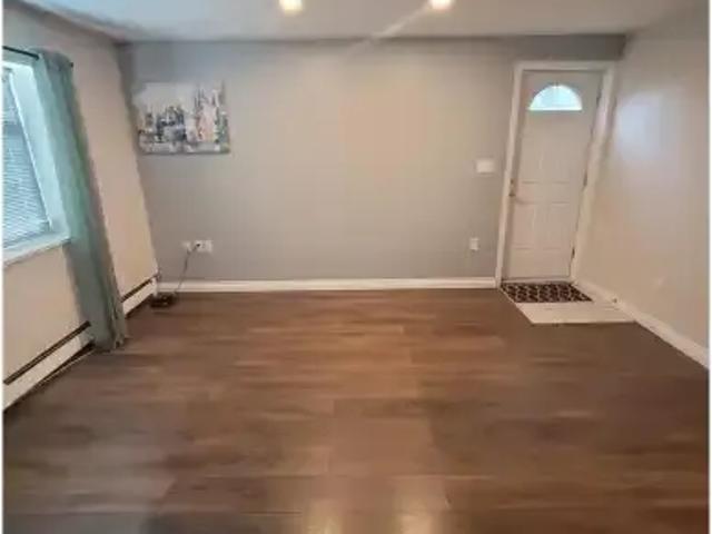 House for rent in Walnut Grove, British Columbia