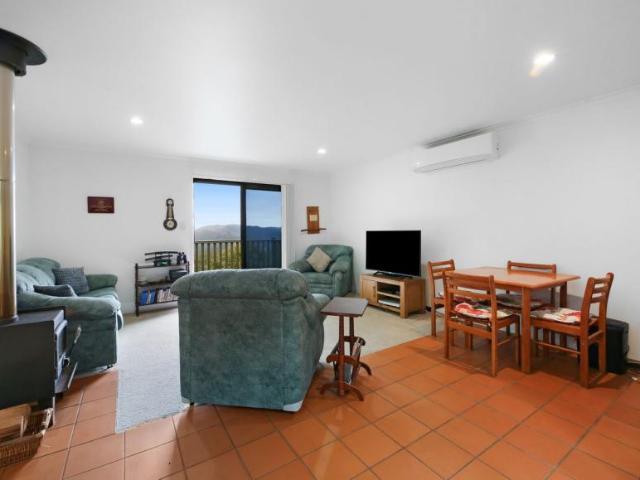 House for sale in Lower Beechmont, Gold Coast City
