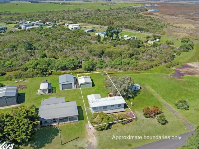 House for sale in Mcloughlins Beach, Shire of Wellington