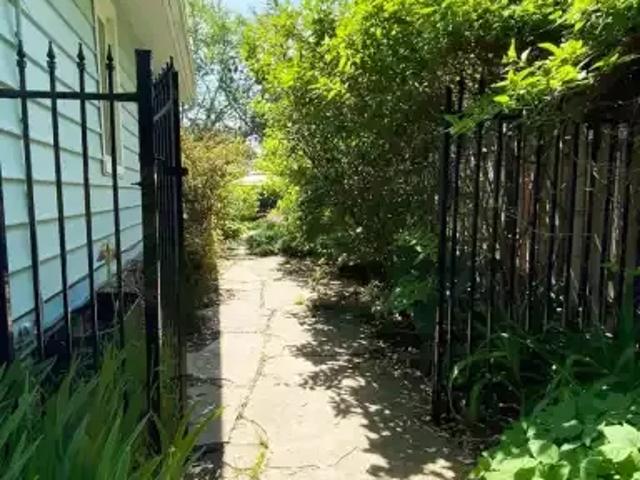 House for rent in Oakville, Ontario
