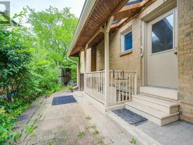 House for rent in Oakville, Ontario
