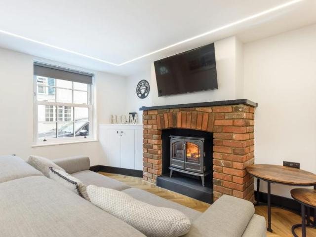 House for rent in Five Acres, Hertfordshire