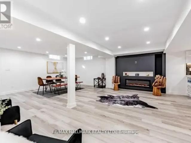 House for rent in Richmond Hill, Golden Horseshoe