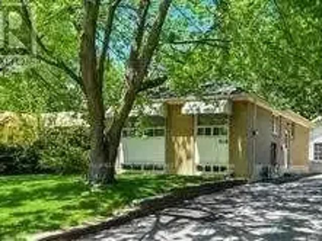 House for rent in Richmond Hill, Golden Horseshoe