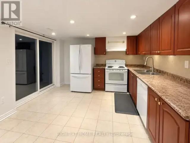 House for rent in Richmond Hill, Golden Horseshoe
