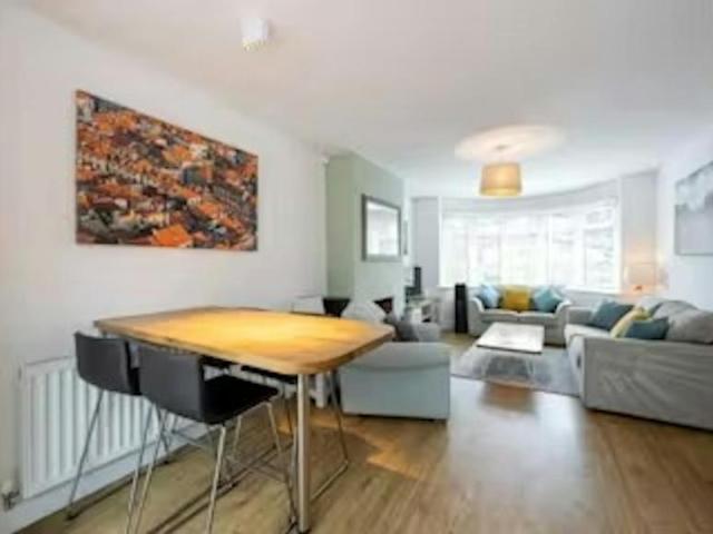 House for rent in Cheadle, Greater Manchester