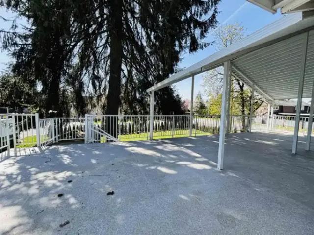 House for rent in Surrey, British Columbia