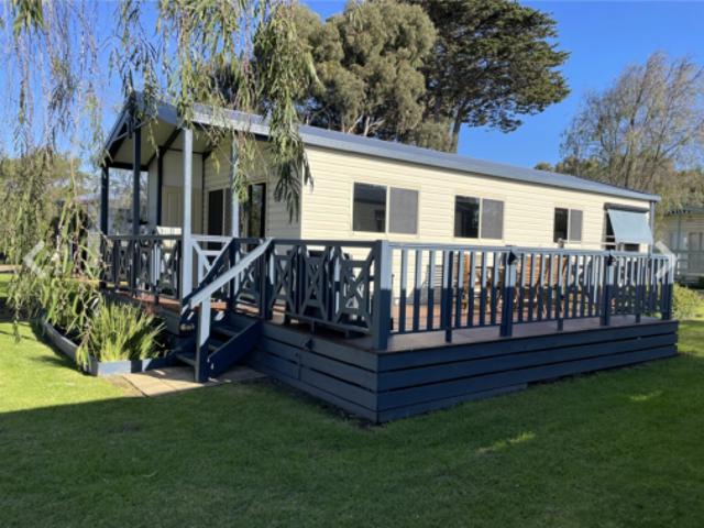 House for sale in Victoria