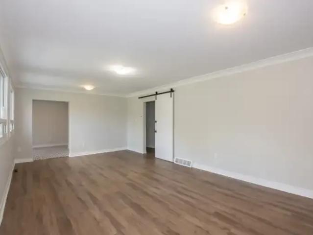 House for rent in Welland, Golden Horseshoe
