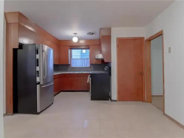 House for rent in East St. Paul, Manitoba