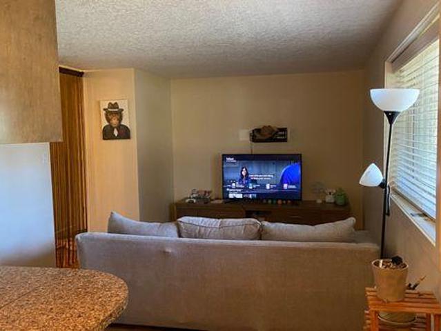 Room for rent in Northwest, Alberta