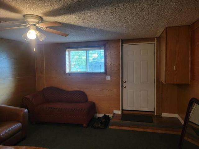Room for rent in Northwest, Alberta