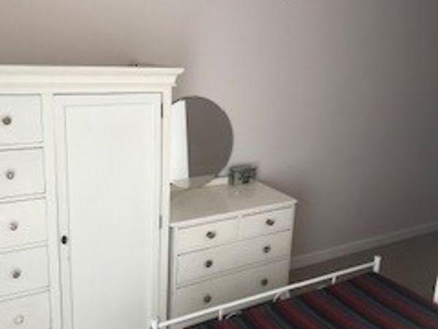 Room for rent in Marks Gate, Greater London