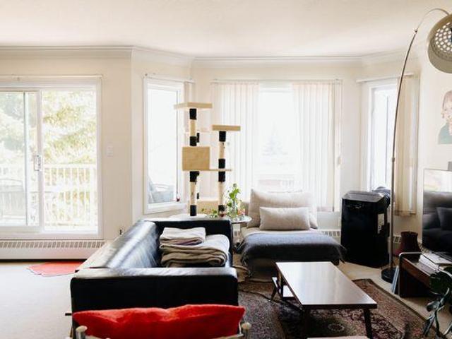 Room for rent in Wedgewood, Alberta
