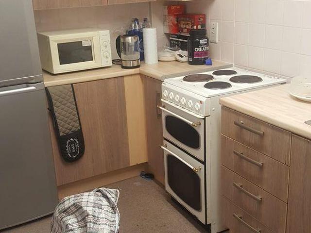 Room for rent in New Southgate, Greater London