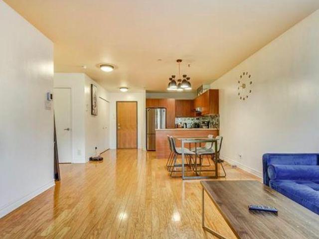 Room for rent in Laval