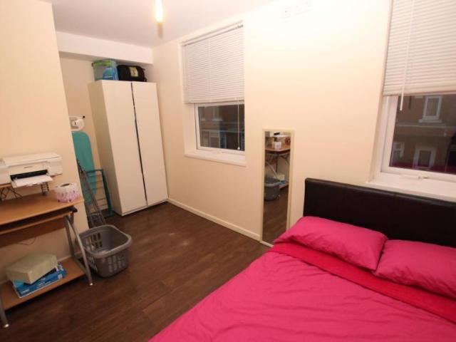Room for rent in Chorlton-on-Medlock, Georgia