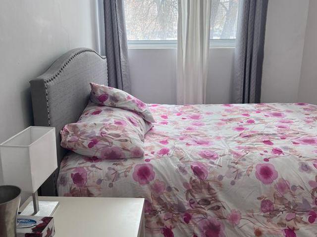 Room for rent in St. Leonard's, Quebec
