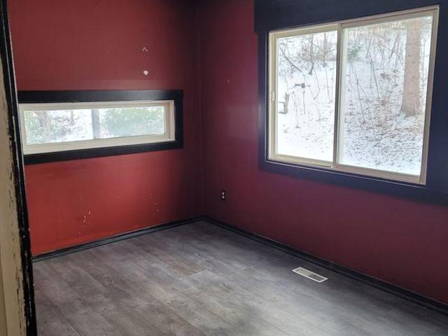 Room for rent in York, Ontario