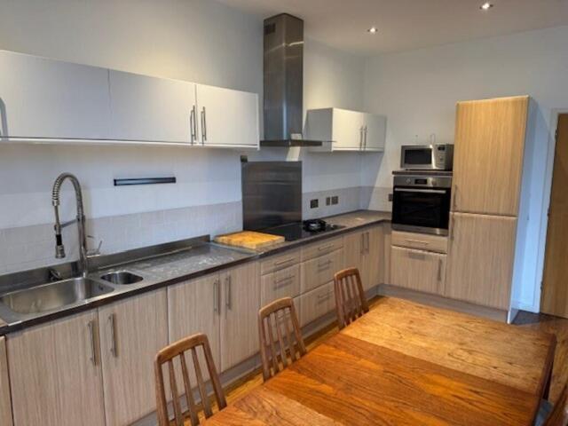 Room for rent in Birkendale, Walkley