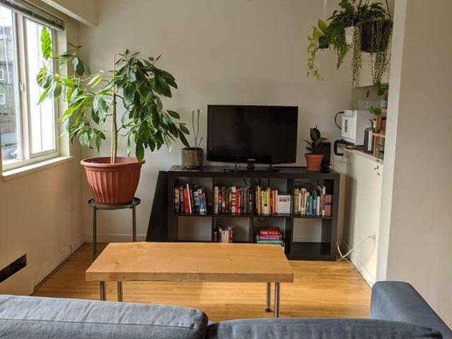 Room for rent in Vancouver, British Columbia