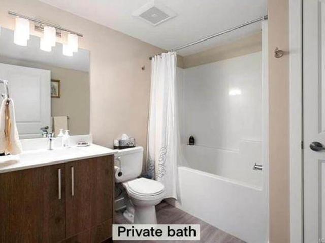 Room for rent in View Royal, British Columbia