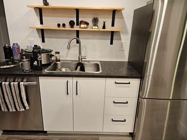 Room for rent in Langford, British Columbia