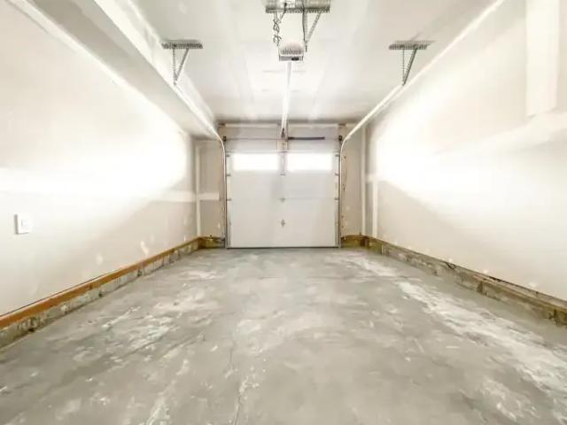 Townhouse for rent in Airdrie, Alberta