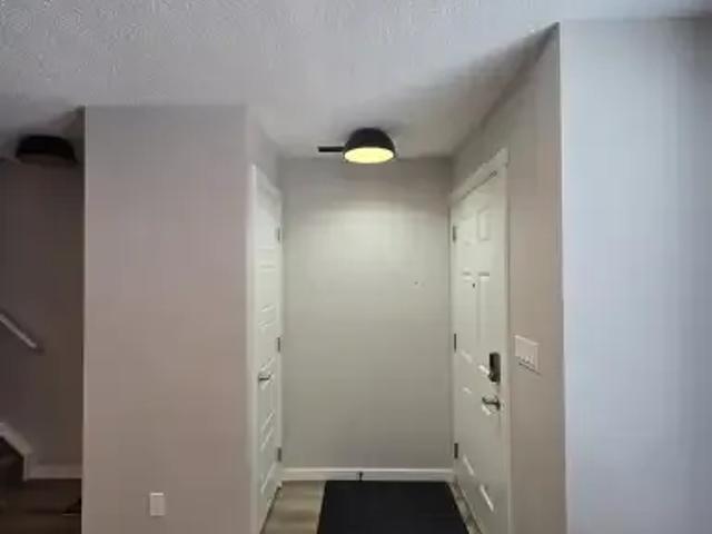 Townhouse for rent in Airdrie, Alberta