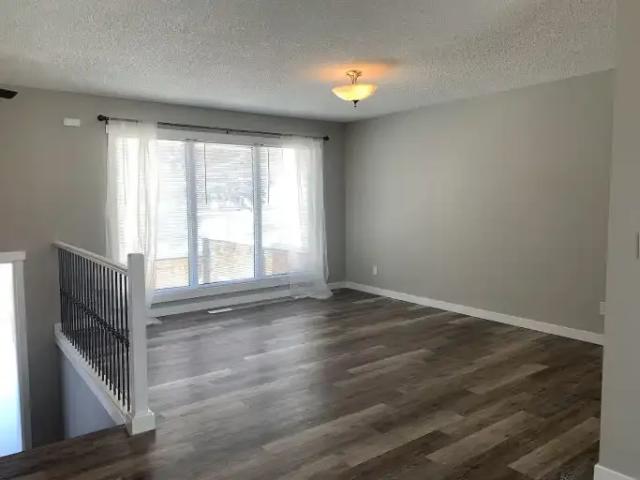Townhouse for rent in Big Springs, Airdrie