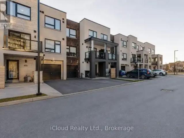 Townhouse for rent in Burlington, Ontario