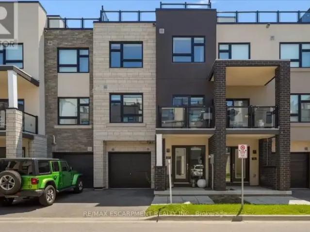 Townhouse for rent in Burlington, Ontario