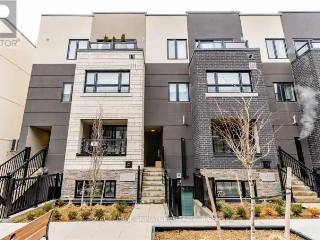 Townhouse for rent in Burlington, Ontario