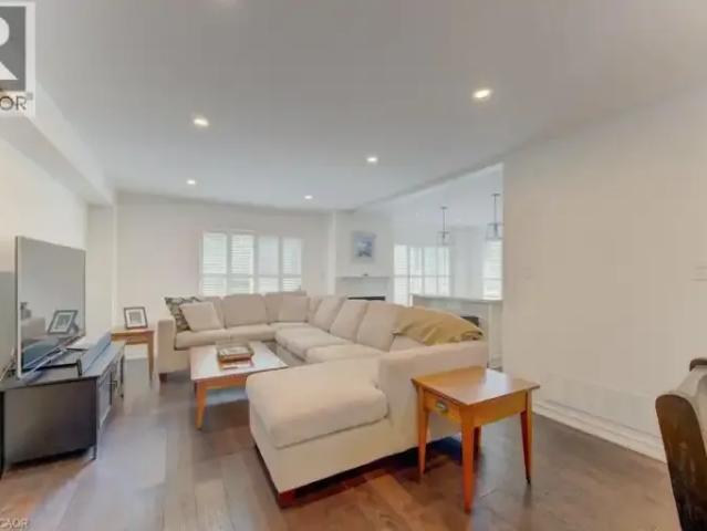 Townhouse for rent in Burlington, Ontario