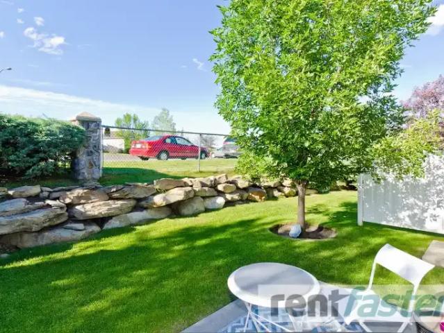 Townhouse for rent in Northwest, Alberta