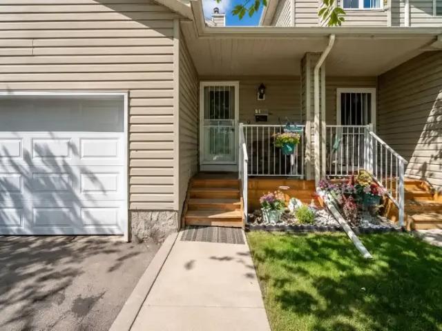 Townhouse for rent in McKenzie Lake, Calgary