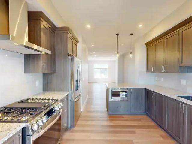 Townhouse for rent in Northwest, Alberta