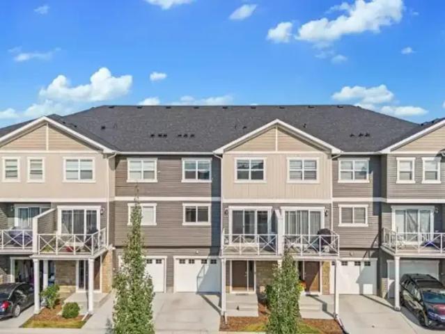 Townhouse for rent in Northwest, Alberta