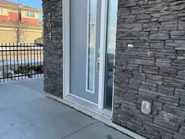 Townhouse for rent in Northwest, Alberta