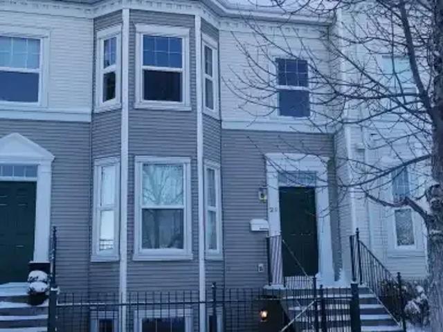 Townhouse for rent in Northwest, Alberta