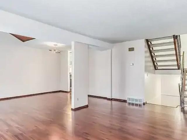 Townhouse for rent in Northwest, Alberta