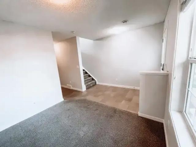 Townhouse for rent in Northwest, Alberta