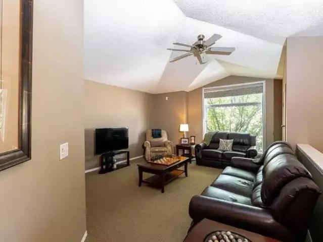 Townhouse for rent in Northwest, Alberta