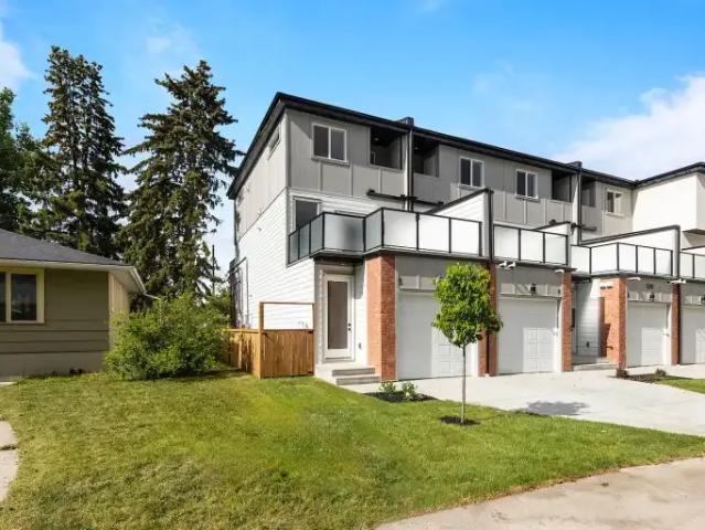 Townhouse for rent in Northwest, Alberta