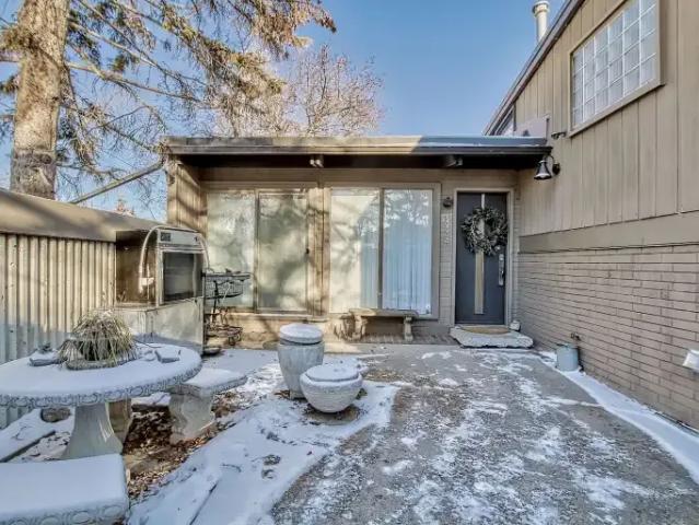 Townhouse for rent in Northwest, Alberta
