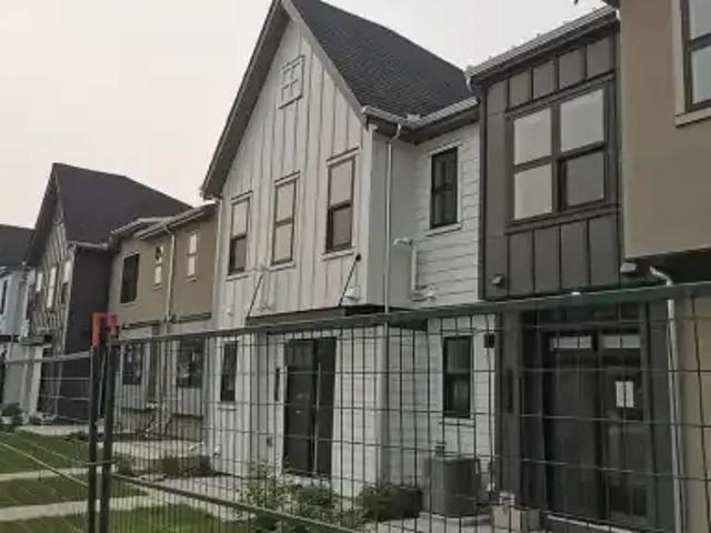 Townhouse for rent in Northwest, Alberta